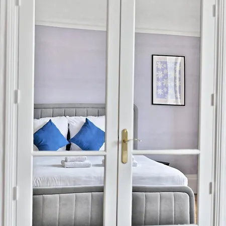Luxueux Porte Maillot - *